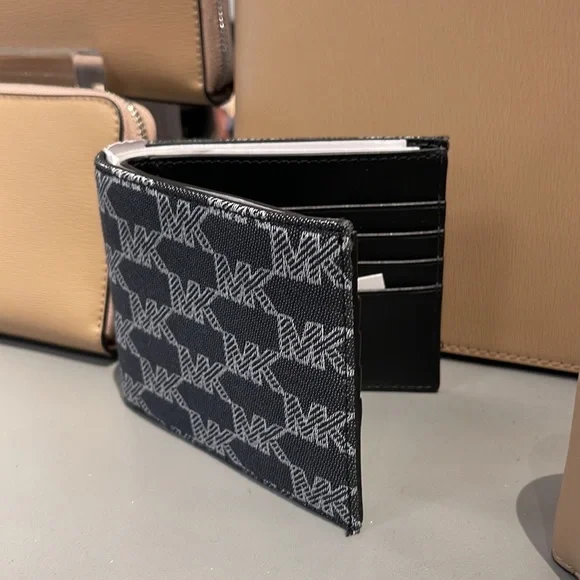 Michael Kors Men’s Women’s Cooper Logo Fabric Billfold Wallet Black Multi NWT - Picture 2 of 16